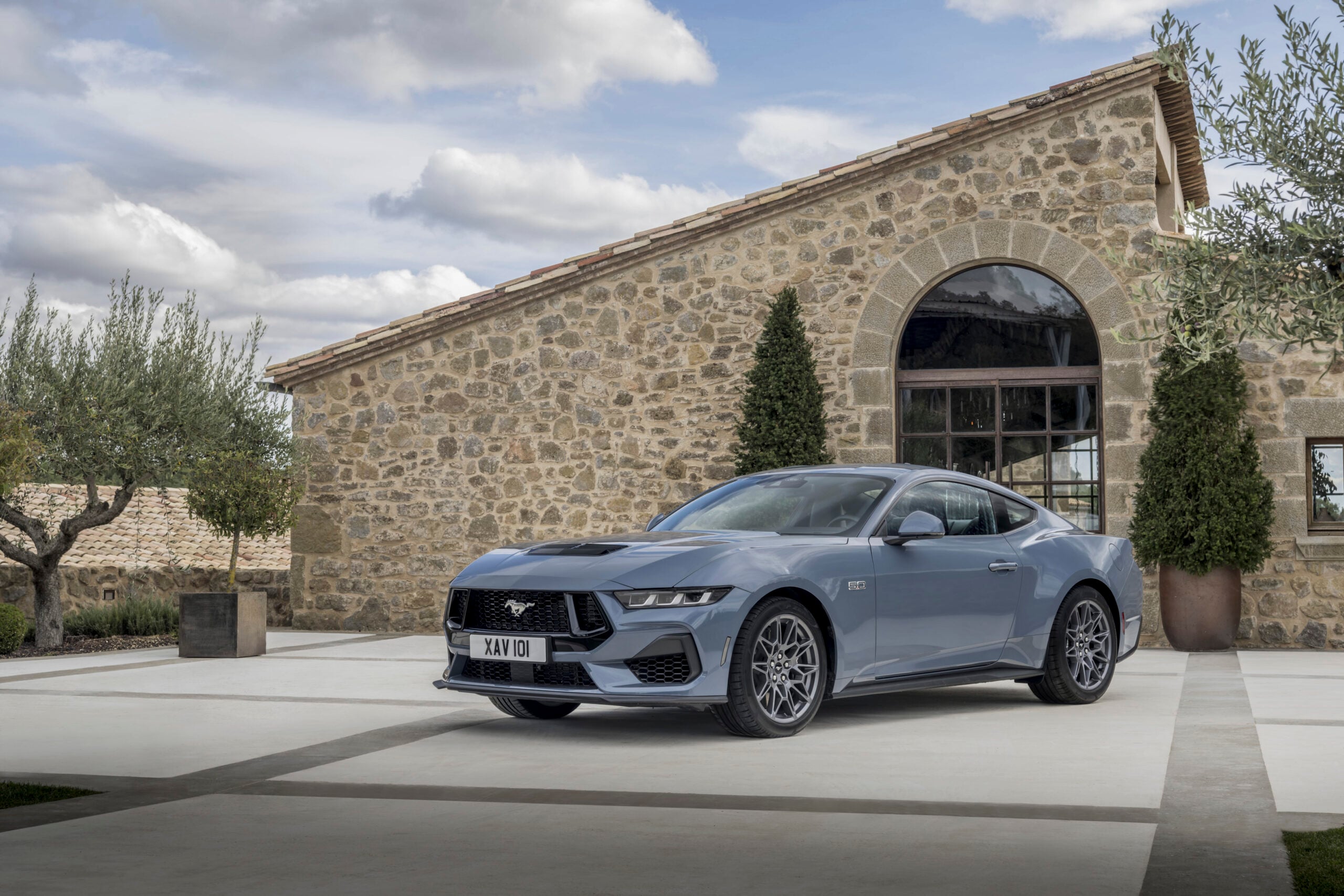 Ford Priced the 2026 Mustang GT Fastback at $46,800 and Kept the Clutch