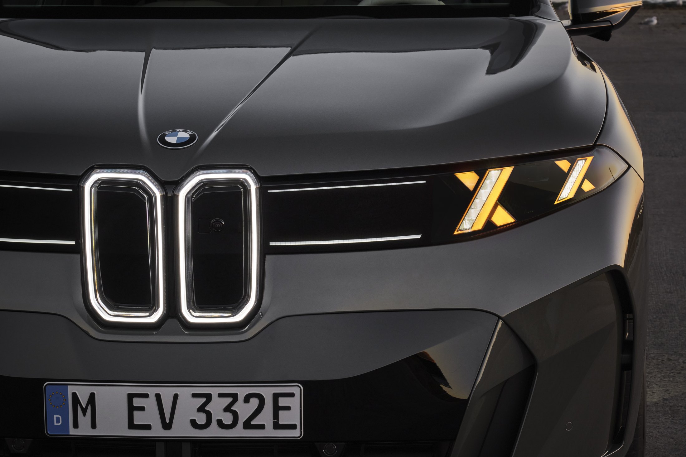 The New BMW X5 Comes With Five Powertrains and an iX5 That Claims 435 Miles