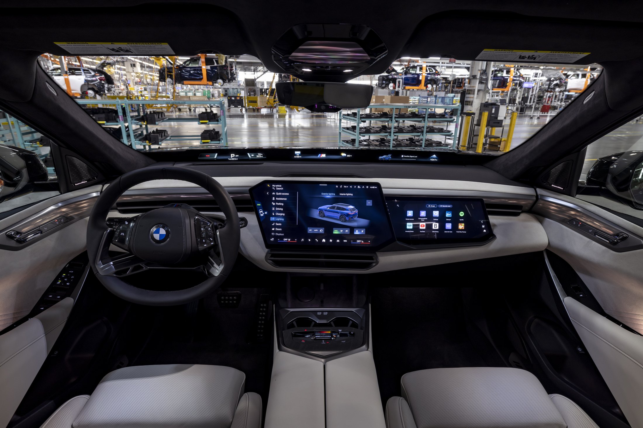 Official BMW photo of the new X5 interior with Panoramic iDrive, taken at Plant Spartanburg