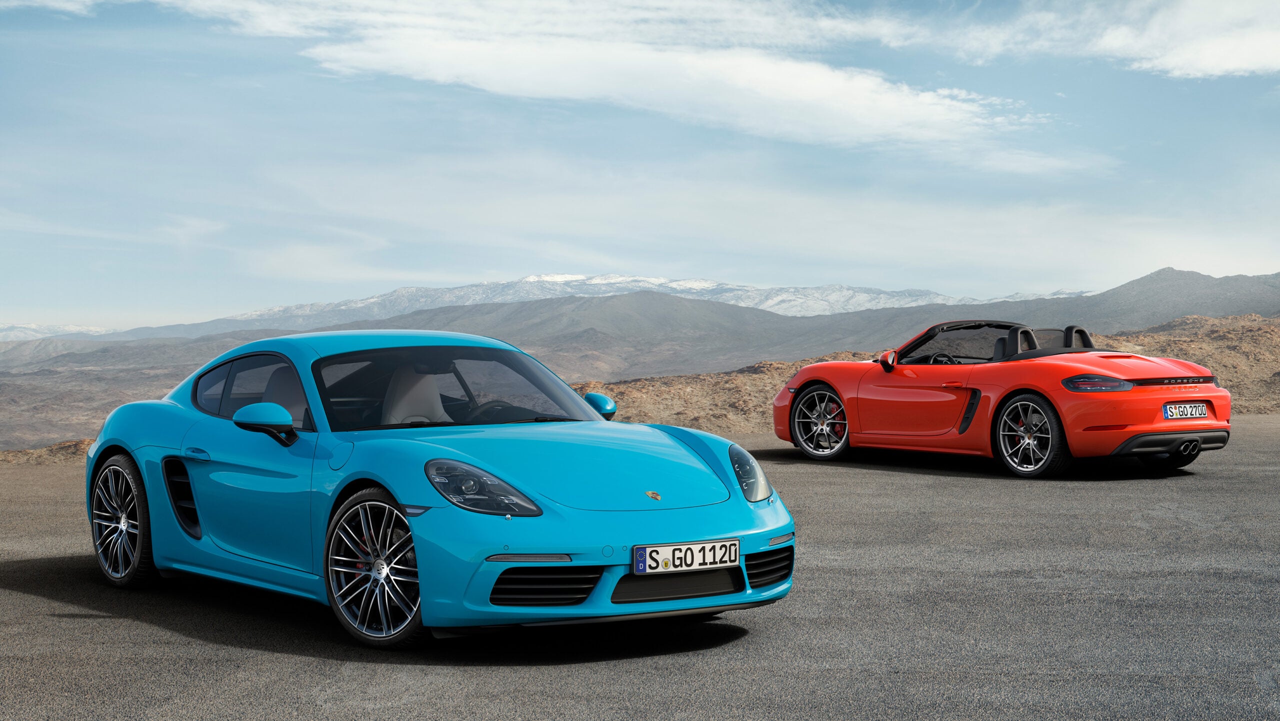 Porsche Priced the 2025 718 Cayman at $75,400 and Kept the Clutch